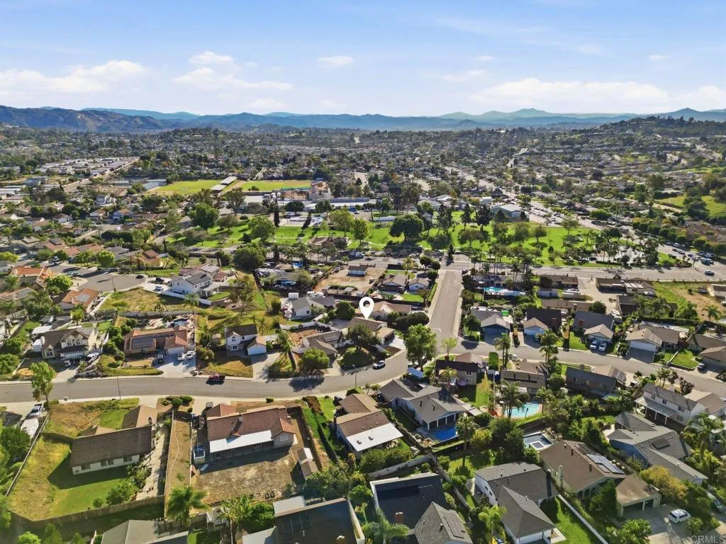 https://cdn.realtyfeed.com/cdn/127/306670221/68d843180ffd8c298787e60cf9c5d261.webp