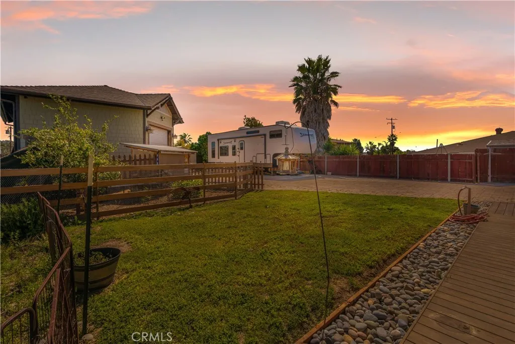 https://cdn.realtyfeed.com/cdn/127/306670223/041dba23b78892ac62609239c65c0f66.webp