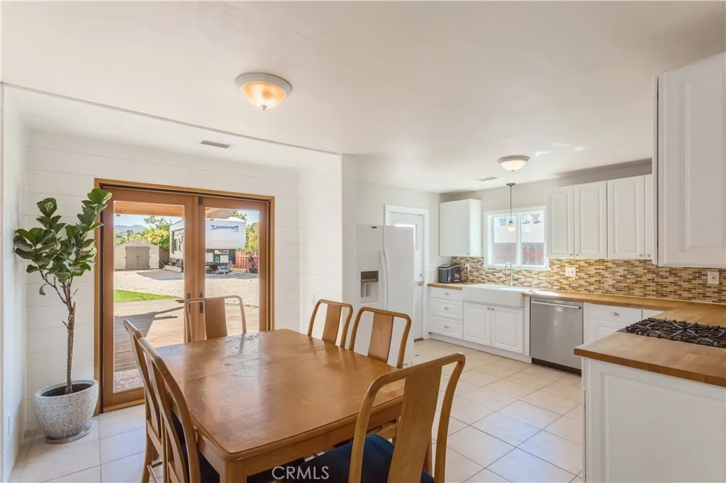 https://cdn.realtyfeed.com/cdn/127/306670223/2f07360b71d3d108366affcb1c22c71f.webp