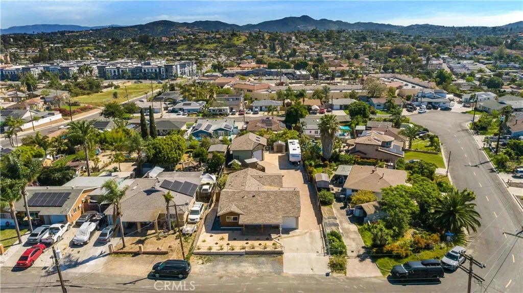 https://cdn.realtyfeed.com/cdn/127/306670223/503f548e3764166df4e835fbd5abb5e0.webp