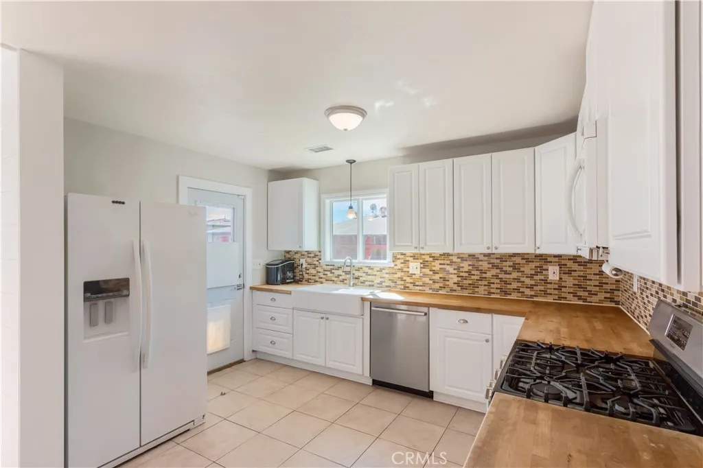 https://cdn.realtyfeed.com/cdn/127/306670223/65d4de9429fe63ae04d048813fa65588.webp