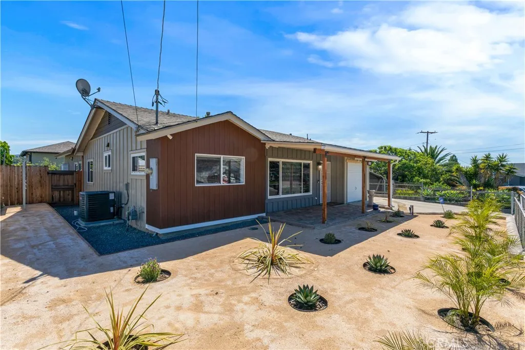 https://cdn.realtyfeed.com/cdn/127/306670223/dcd2d1ef43b55dbf19c9bb636dceb7c0.webp