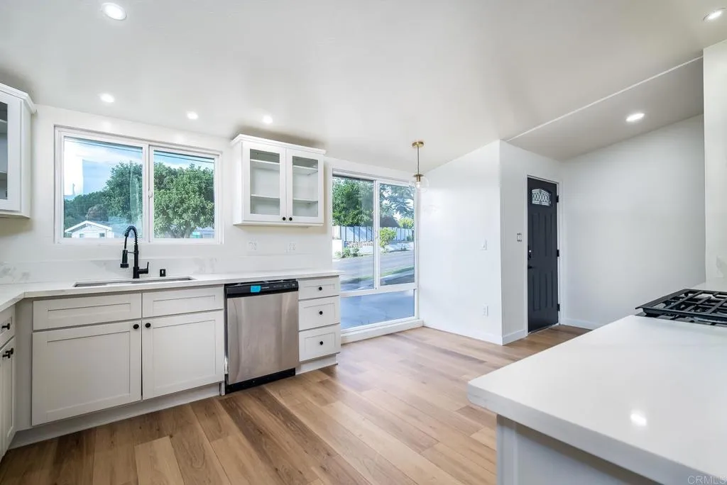 https://cdn.realtyfeed.com/cdn/127/306670231/35918fc72b9f4368a7220c6046924a76.webp