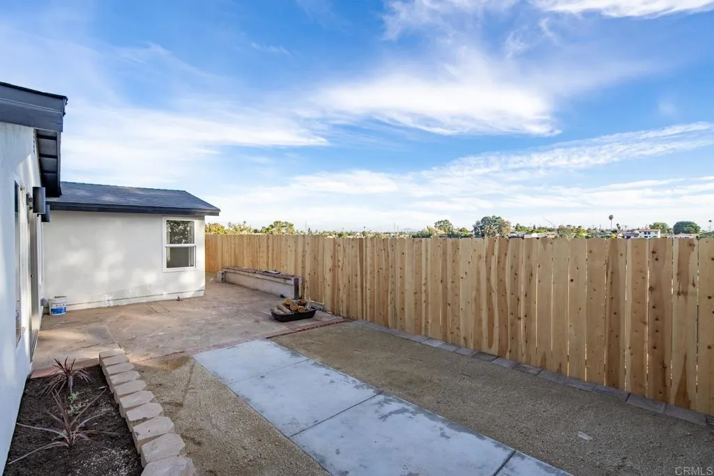 https://cdn.realtyfeed.com/cdn/127/306670231/897941493cb6f3794547bf60fff832a2.webp