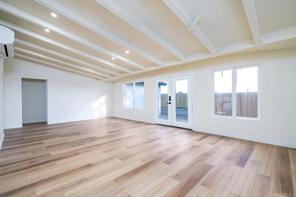 https://cdn.realtyfeed.com/cdn/127/306670231/e98367d1937c67598d229a3e6fba5895.webp