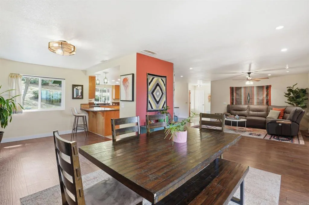 https://cdn.realtyfeed.com/cdn/127/306670244/d04364715661337cefd78c3e797233de.webp