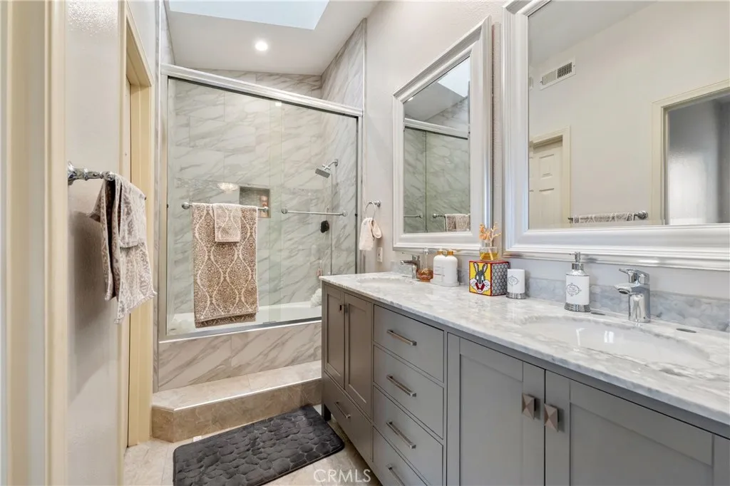 https://cdn.realtyfeed.com/cdn/127/306670288/a81181087709e52fb1607c6cb061ac77.webp