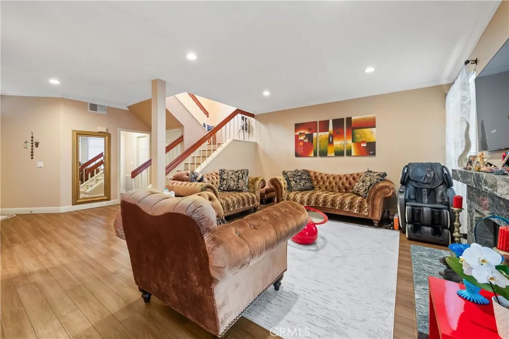 https://cdn.realtyfeed.com/cdn/127/306670288/caf4965d9da7408f2daf3d81c533c5b5.webp