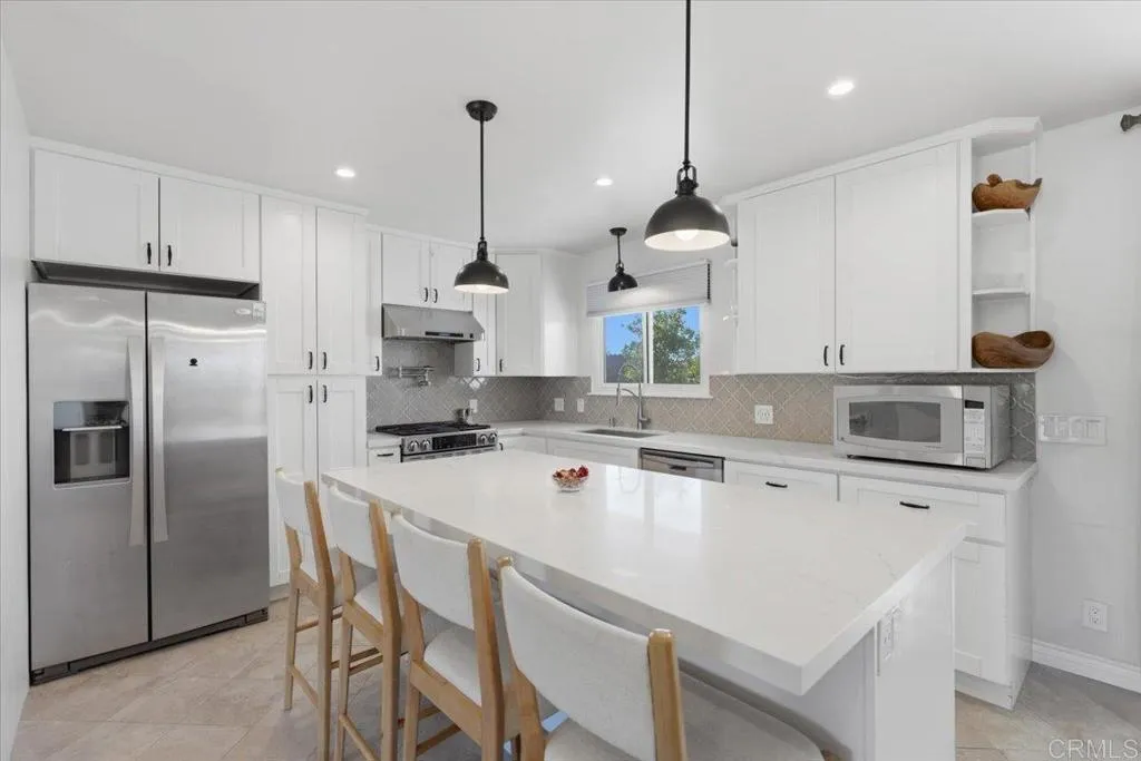 https://cdn.realtyfeed.com/cdn/127/306670315/004b8a617e954257394736fdd169604d.webp