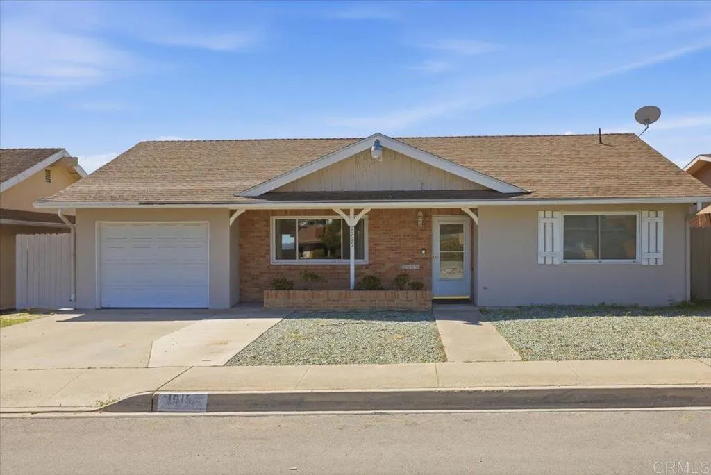 https://cdn.realtyfeed.com/cdn/127/306670315/9a7c42b88cadfb07e243a5c9b6d97966.webp