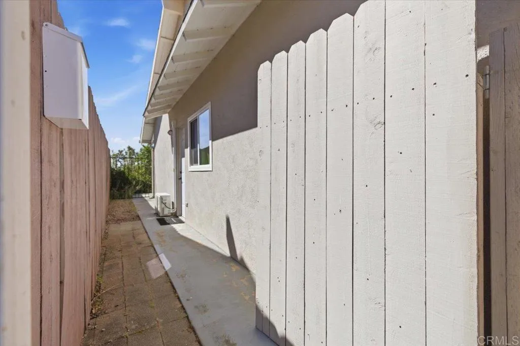 https://cdn.realtyfeed.com/cdn/127/306670315/d2c7c48381a29f47808bdc8f2409d26e.webp