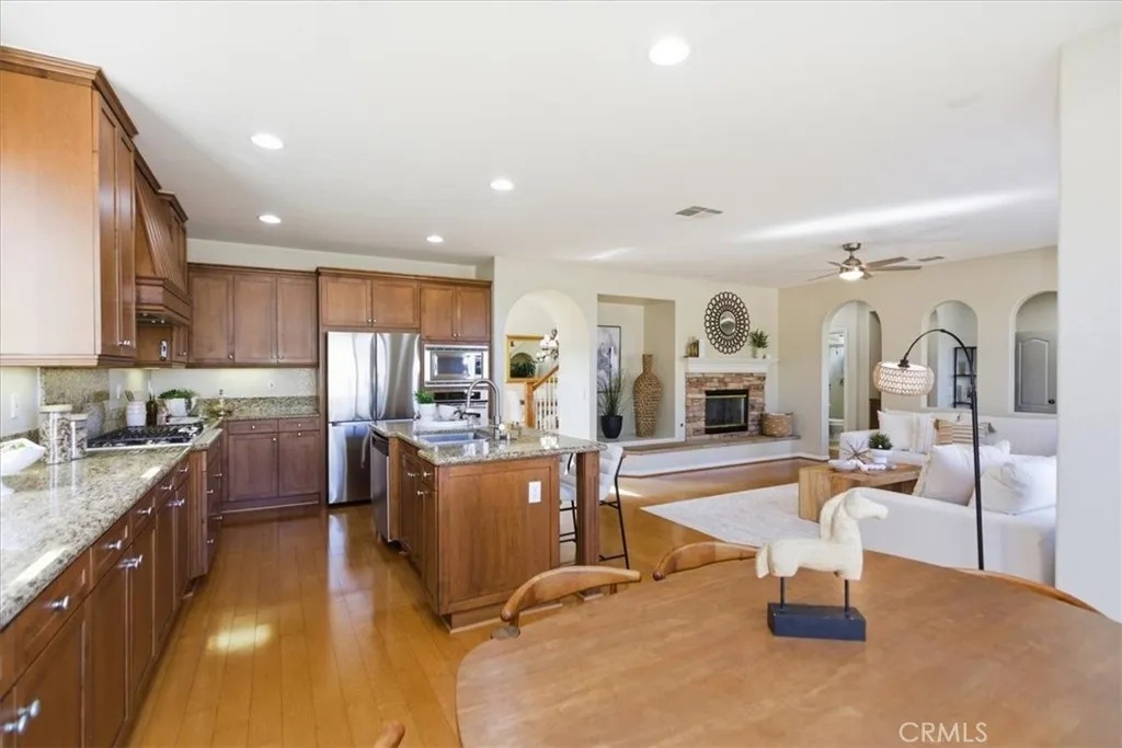 https://cdn.realtyfeed.com/cdn/127/306670330/ee049a14fbd9559116dd7610ea8e9028.webp