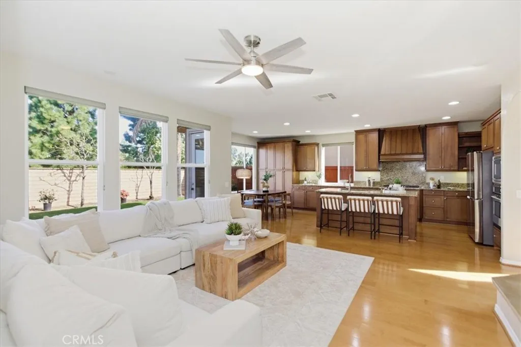 https://cdn.realtyfeed.com/cdn/127/306670330/fc19ed4d6bfd7dc7be350933cfe58105.webp
