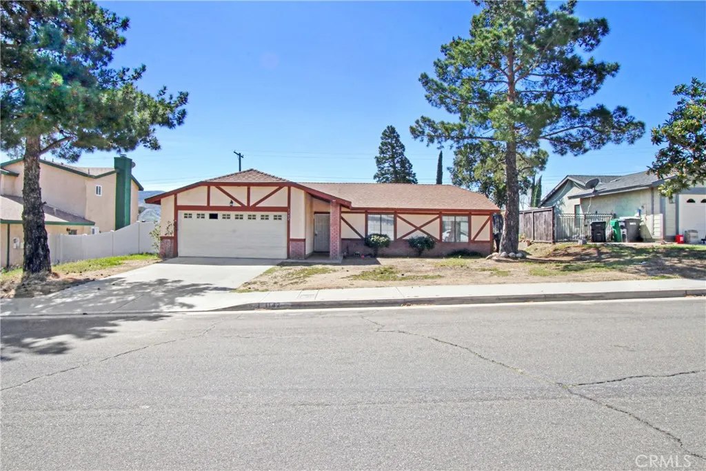 Banning, CA 92220