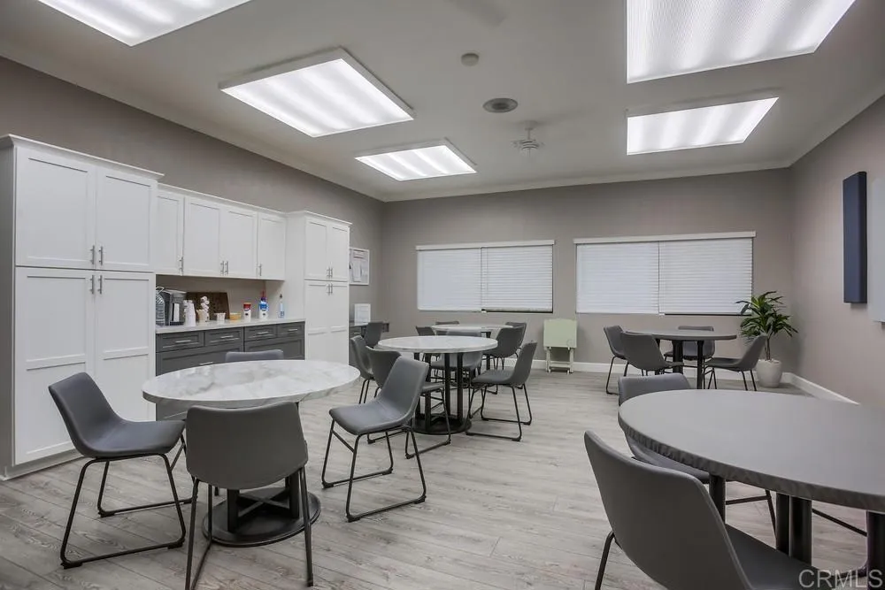 https://cdn.realtyfeed.com/cdn/127/306670400/3585f40e47a74fe5512193319b655cb2.webp
