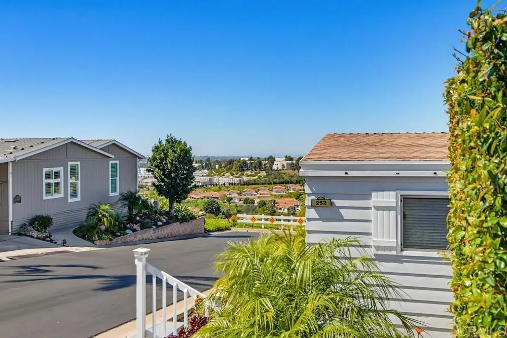 https://cdn.realtyfeed.com/cdn/127/306670400/b4873fbfd8d403a94b36bbc3cc3b981a.webp
