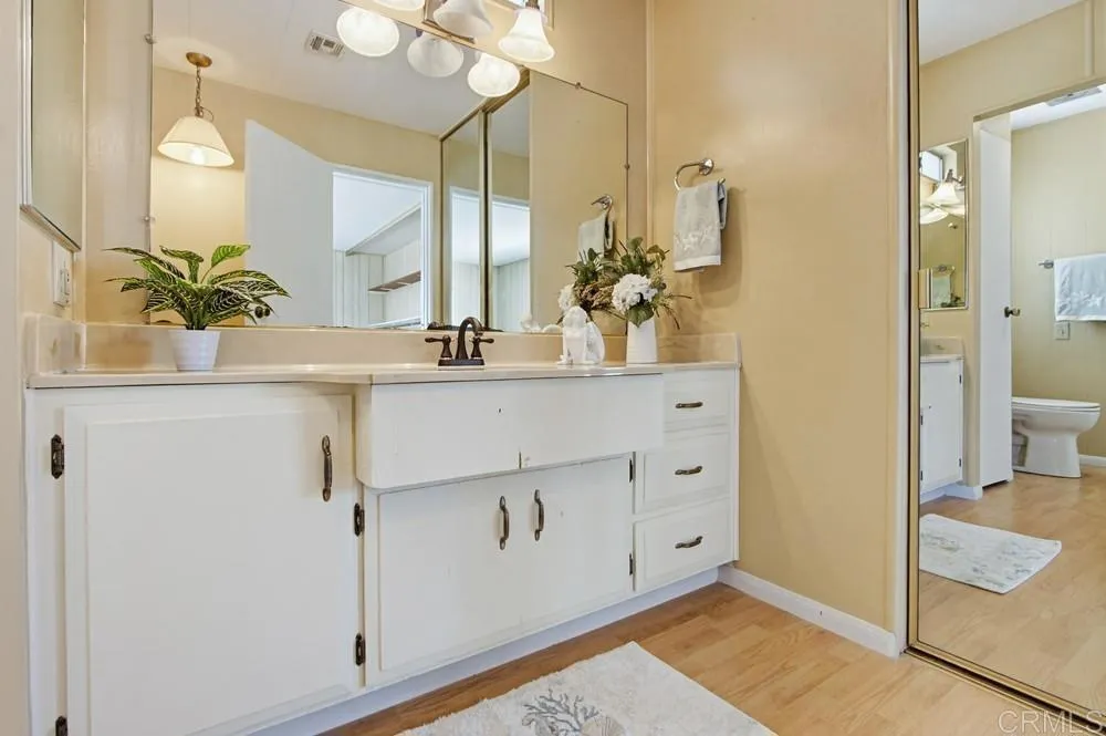 https://cdn.realtyfeed.com/cdn/127/306670400/f9cbe7035f0e3f4342238908f5c2758b.webp