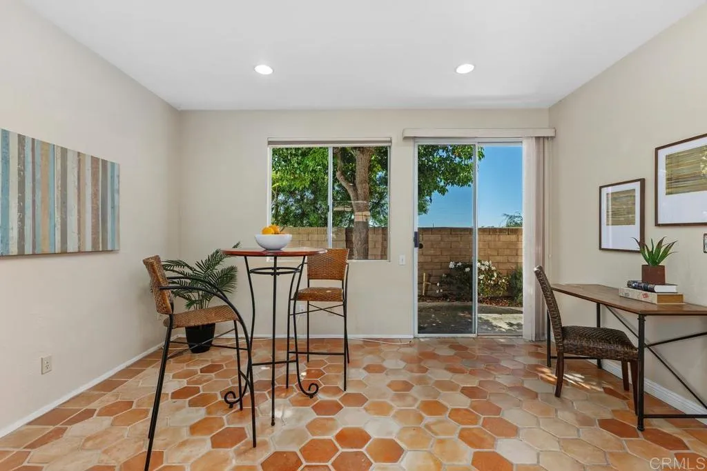 https://cdn.realtyfeed.com/cdn/127/306670406/0e0d29f0ae45da6161d24404875798aa.webp