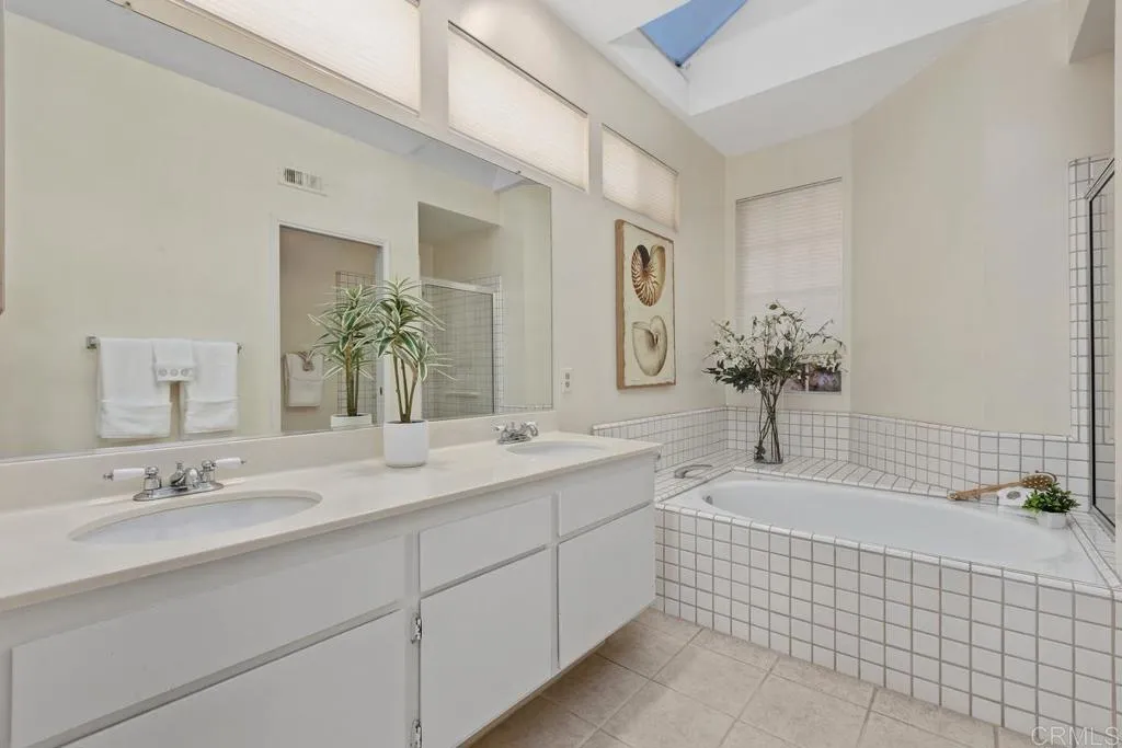 https://cdn.realtyfeed.com/cdn/127/306670406/1ae312c7e3a5fbc130e5da500d9f229a.webp