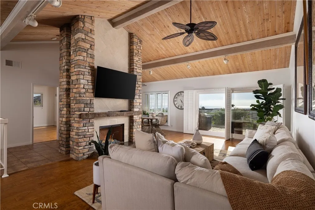 3 White Water Drive, Corona del Mar, CA 92625 - Photo 4 of 27, Corona Del Mar, CA