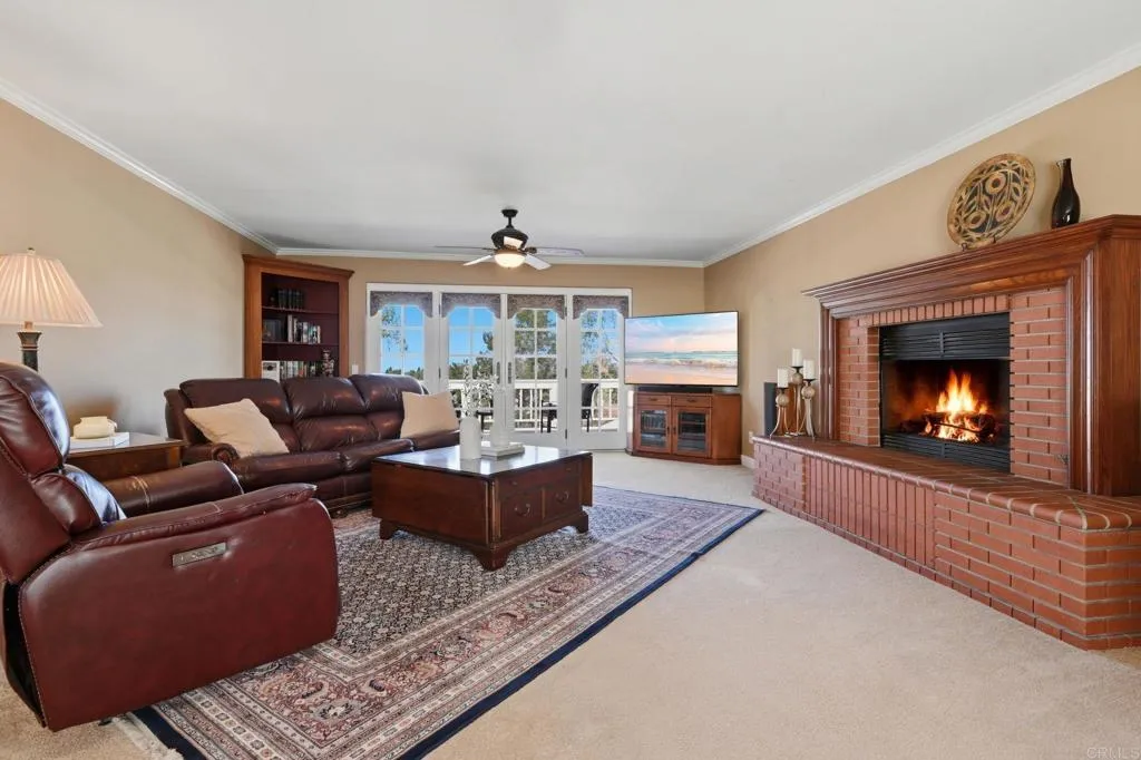 https://cdn.realtyfeed.com/cdn/127/306670496/ba427a94ea887b589c9c859fabb16986.webp