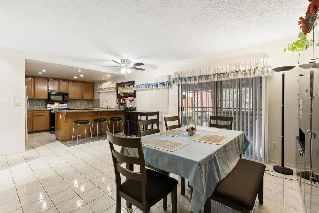 https://cdn.realtyfeed.com/cdn/127/306670539/1ce056331b7676c92967d582c6e57148.webp