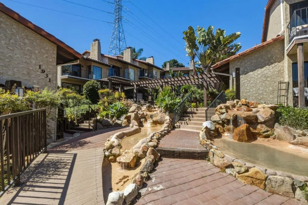 https://cdn.realtyfeed.com/cdn/127/306670583/660c74143f69f11bf01c934a8b67cc9c.webp