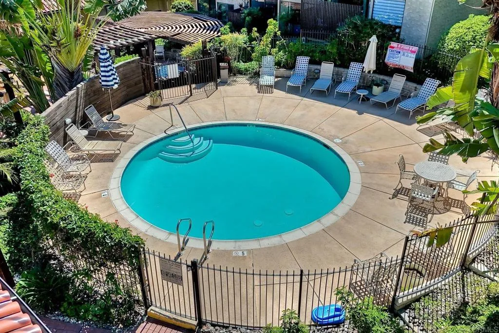 https://cdn.realtyfeed.com/cdn/127/306670583/8bc610654d76188ec5a28bdc3baf0b30.webp