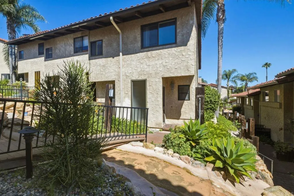 https://cdn.realtyfeed.com/cdn/127/306670583/95806883f9d9ad4f263f8c00e89a0d45.webp