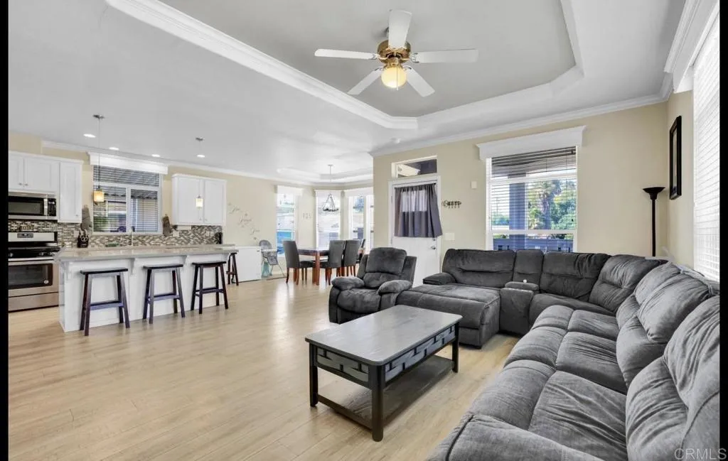 https://cdn.realtyfeed.com/cdn/127/306670623/28de61c6c30c6f5413461f4824f06935.webp