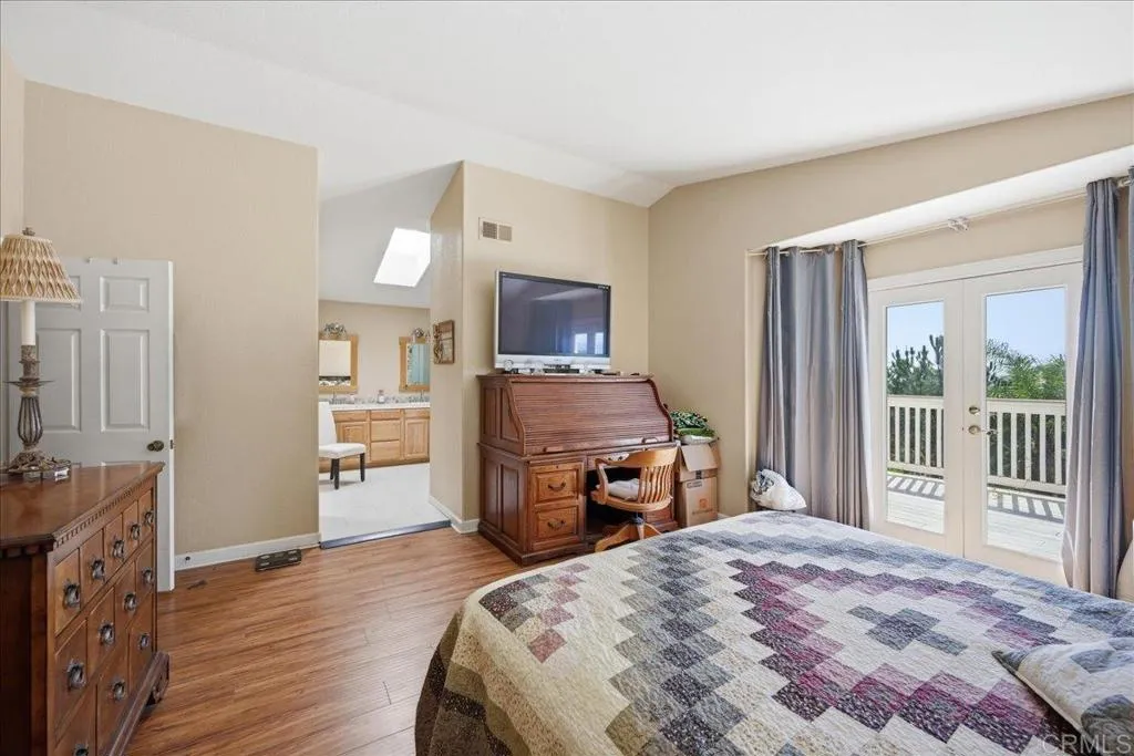 https://cdn.realtyfeed.com/cdn/127/306670646/1e0a0e97ef9f513451469bc803477982.webp