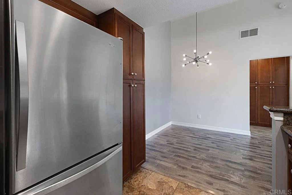 https://cdn.realtyfeed.com/cdn/127/306670650/fcd763753391965471f6a44d24b22645.webp