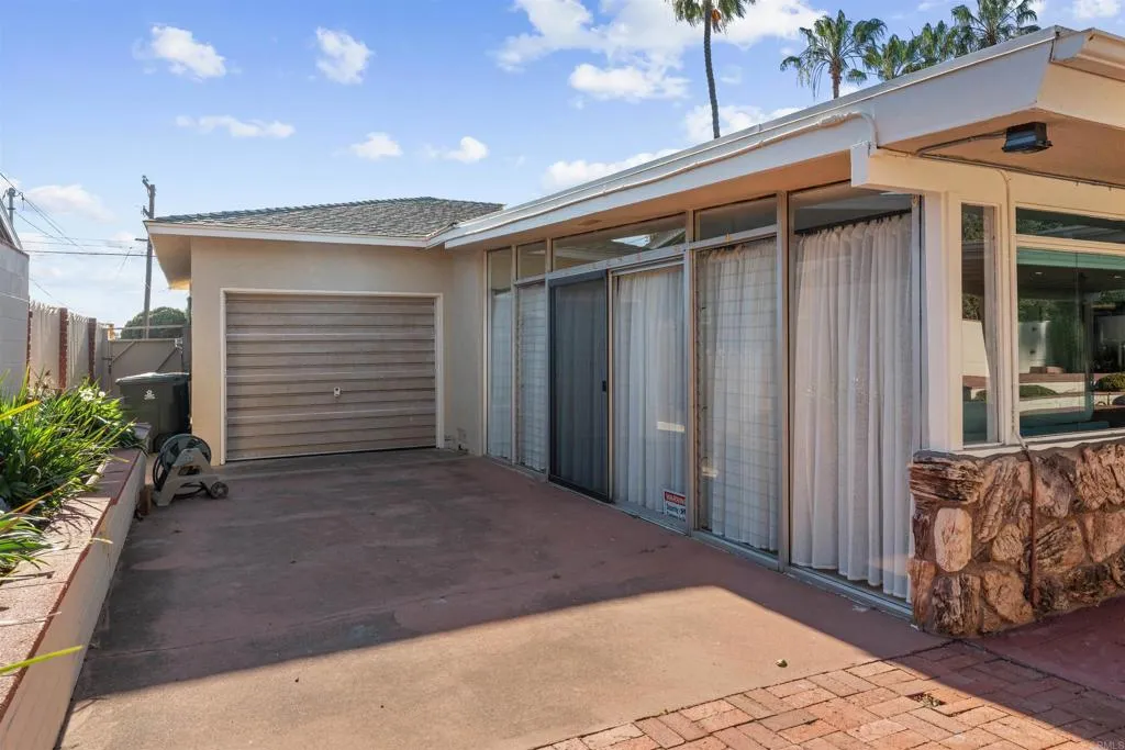 https://cdn.realtyfeed.com/cdn/127/306670679/994034302c5c3c73375d29e1add12dca.webp