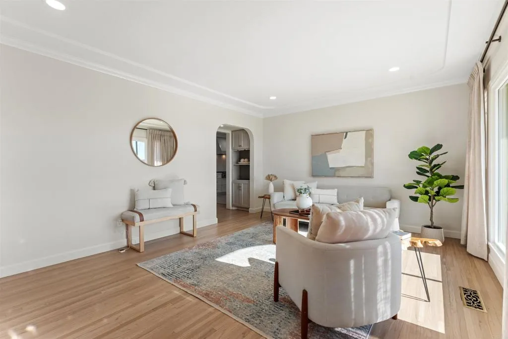 https://cdn.realtyfeed.com/cdn/127/306670679/9fcbdae53524bf7abf9055f6a22c7b88.webp