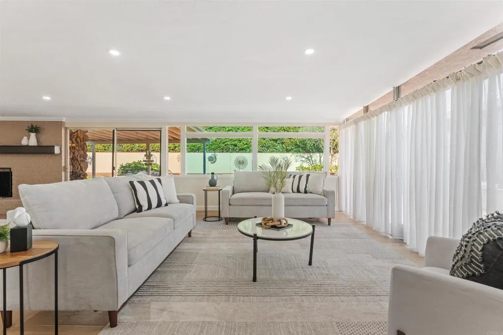 https://cdn.realtyfeed.com/cdn/127/306670679/d385b6e3225814114484a454af3a36f6.webp
