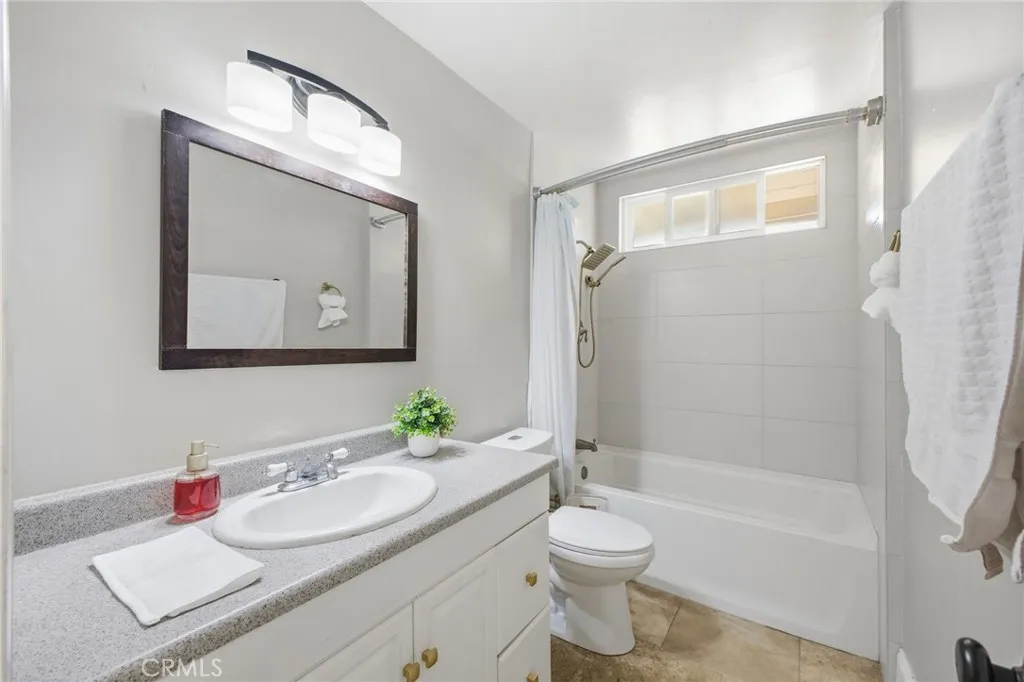 https://cdn.realtyfeed.com/cdn/127/306670713/83f080421f2eaa8e39032fe0be52a7d2.webp