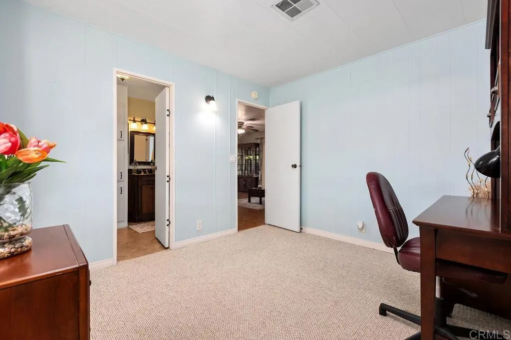 https://cdn.realtyfeed.com/cdn/127/306670720/07121f81545b70cd0450e51050a4ac66.webp