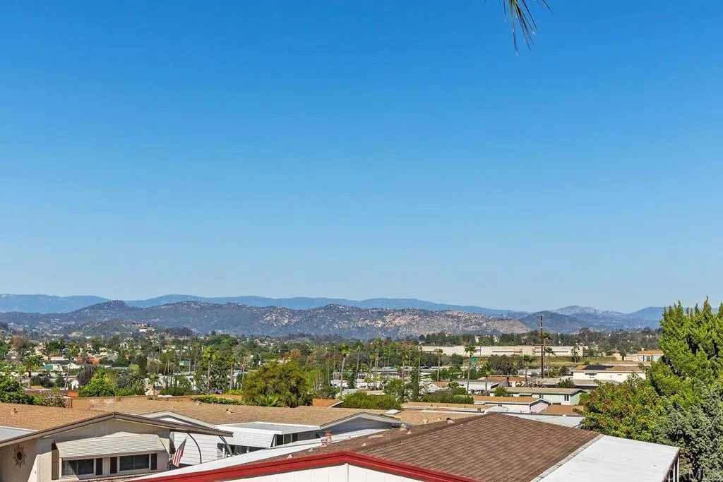 https://cdn.realtyfeed.com/cdn/127/306670720/79e42b39ad90a7e58a25c55920b8d33b.webp