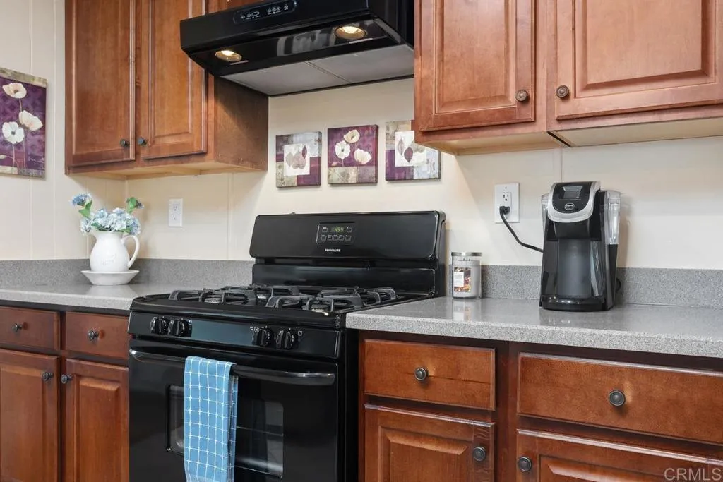https://cdn.realtyfeed.com/cdn/127/306670720/b02d17ddc7831e05e7ca4eb57b41c9cb.webp