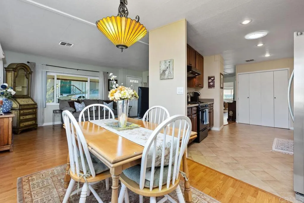 https://cdn.realtyfeed.com/cdn/127/306670720/b596e72805cb904e341ee23cf626d552.webp