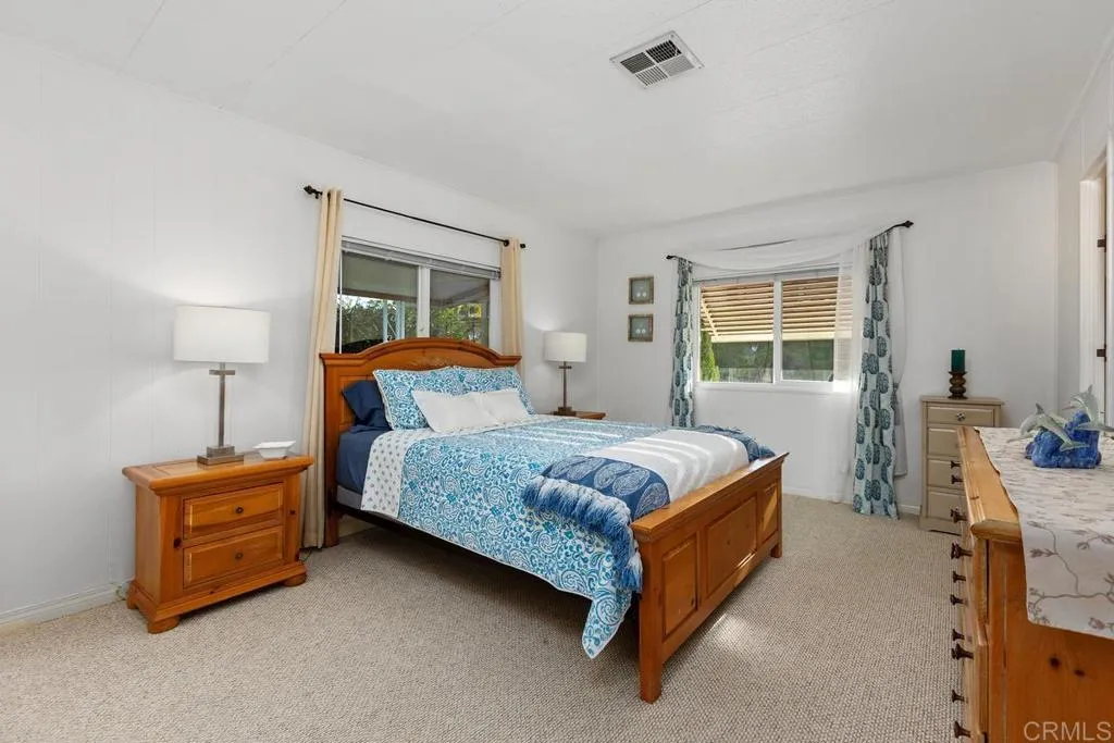 https://cdn.realtyfeed.com/cdn/127/306670720/c7916d86120d3f0f8af2d872de1e2a3b.webp