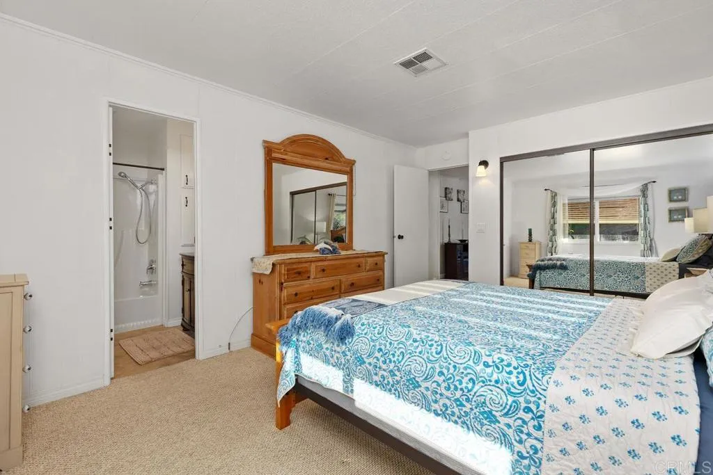 https://cdn.realtyfeed.com/cdn/127/306670720/ed239ca111a03aa297fa3944552dc66c.webp