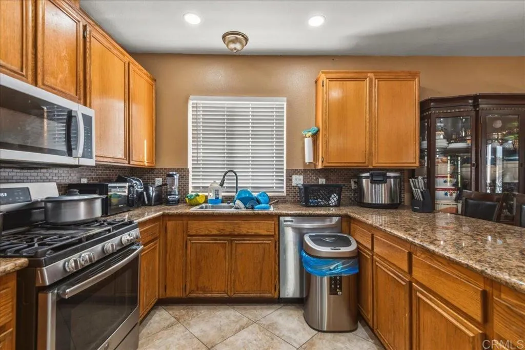 https://cdn.realtyfeed.com/cdn/127/306670727/117d4eb715ba9226dbe2b7380cf694d3.webp