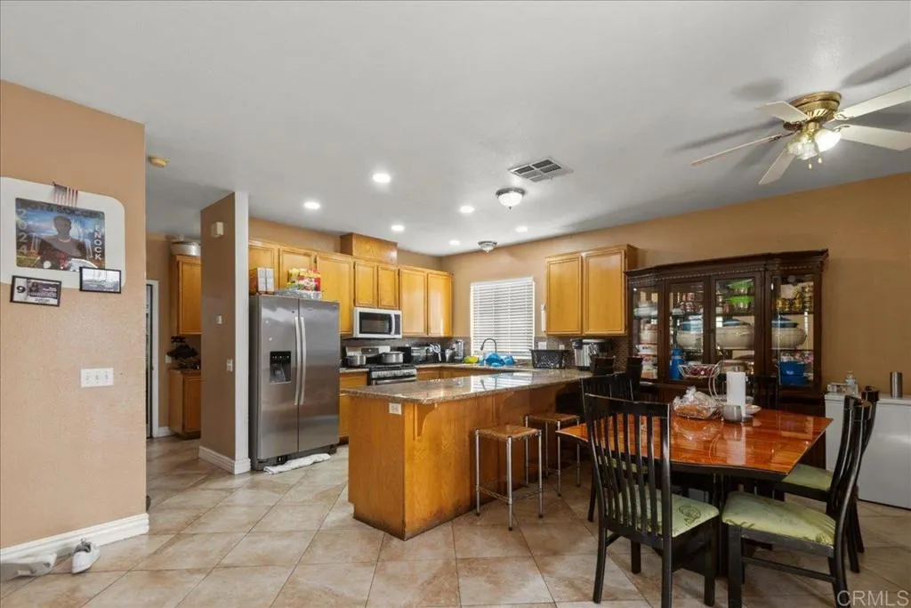 https://cdn.realtyfeed.com/cdn/127/306670727/1ba7617c7dd50694cbf0cefcaddfafaf.webp