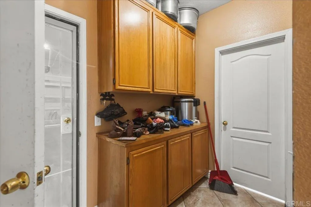 https://cdn.realtyfeed.com/cdn/127/306670727/2d06cedc300f96c7e344518f46f4e987.webp