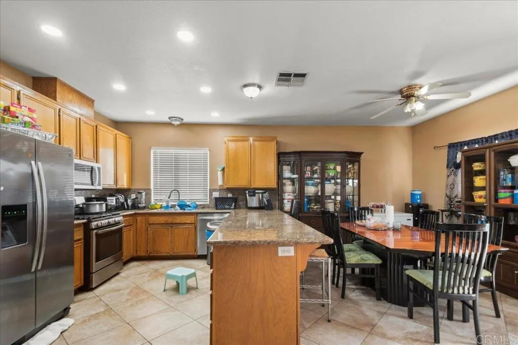 https://cdn.realtyfeed.com/cdn/127/306670727/e15cb71167516d4840c420ee705d85cf.webp