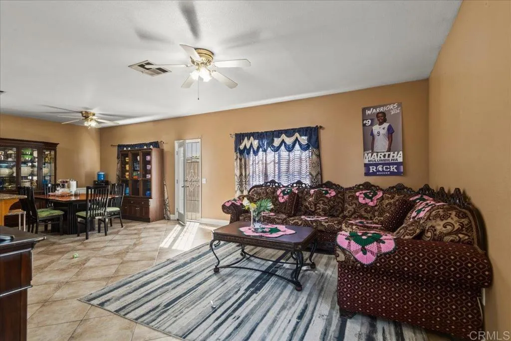 https://cdn.realtyfeed.com/cdn/127/306670727/f49ff4a6a9e18960f4917bd8633a2cf8.webp