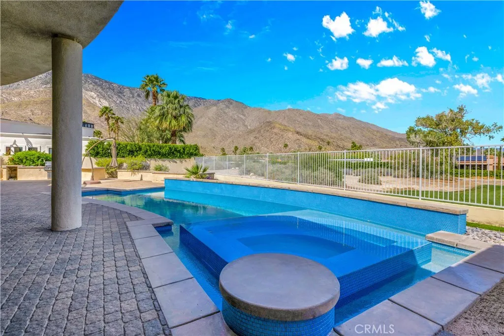 2499 Sierra, Upland, CA, 91784