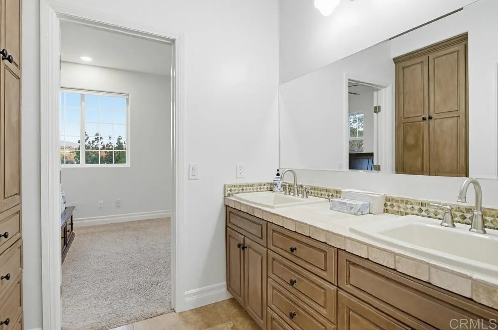 https://cdn.realtyfeed.com/cdn/127/306670765/802712bf9c87536931e8bd81f8434bf4.webp