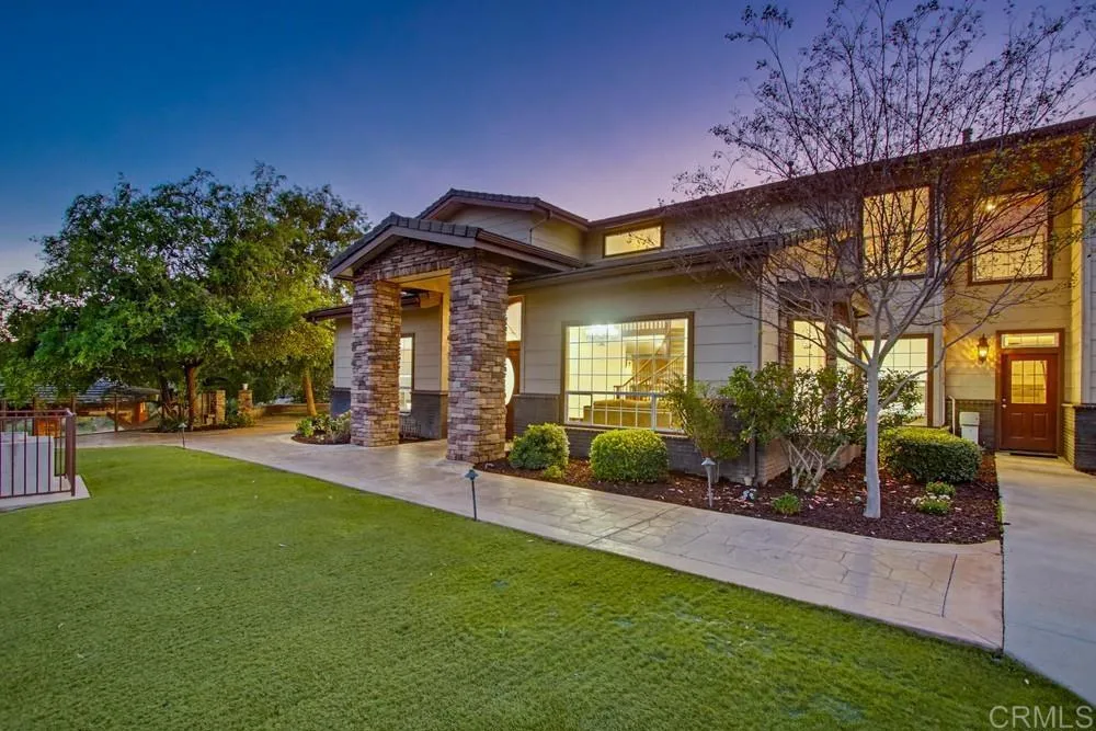 https://cdn.realtyfeed.com/cdn/127/306670765/878c0d60ec4a34583a39711424782cf9.webp